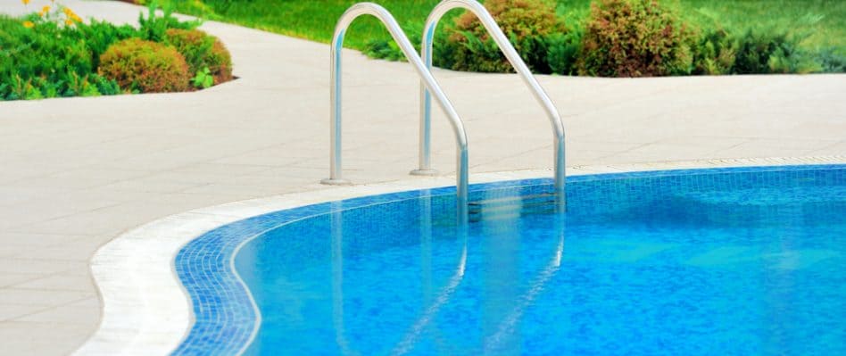 sand in pool