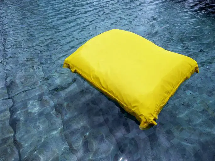 inflatable pool pillow